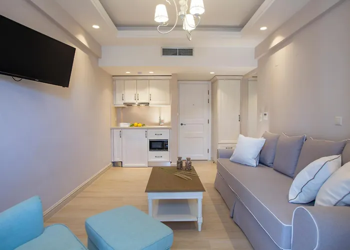 Apartmanhotel Lefko & 4*