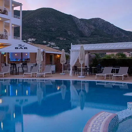 Aparthotel Lefko & 4*