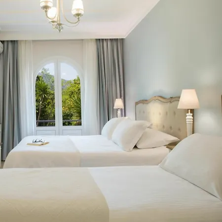 Lefko & Ξενοδοχείο με διαμερίσματα 4*